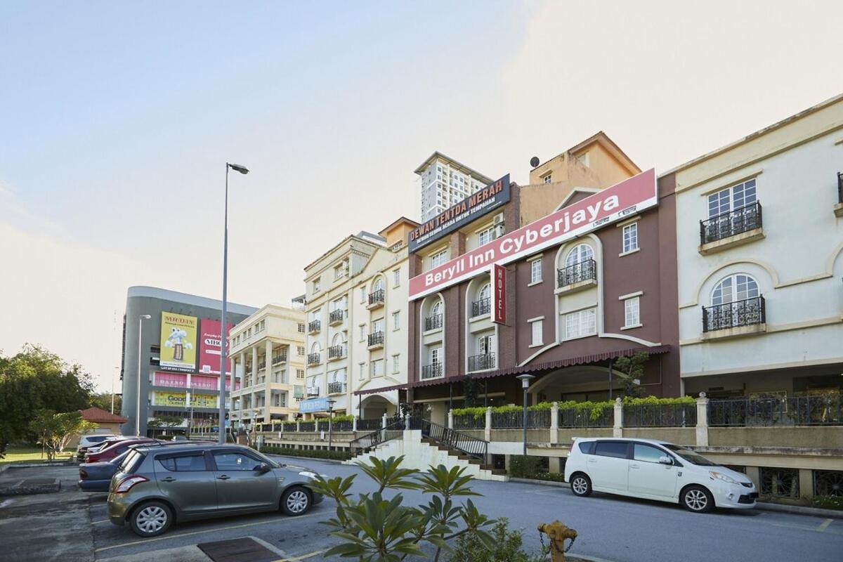 Beryll Inn Cyberjaya Hotel Esterno foto